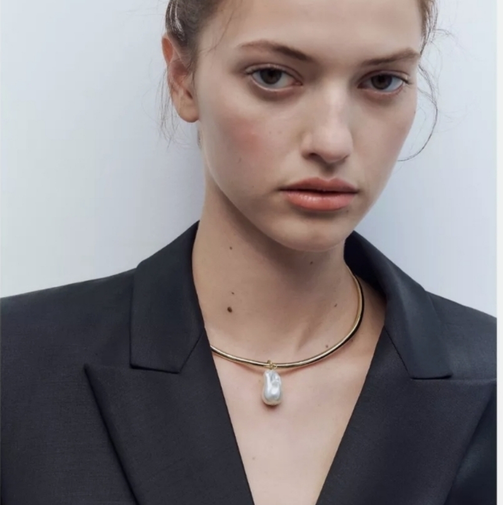Zara Pearl Coker Necklace